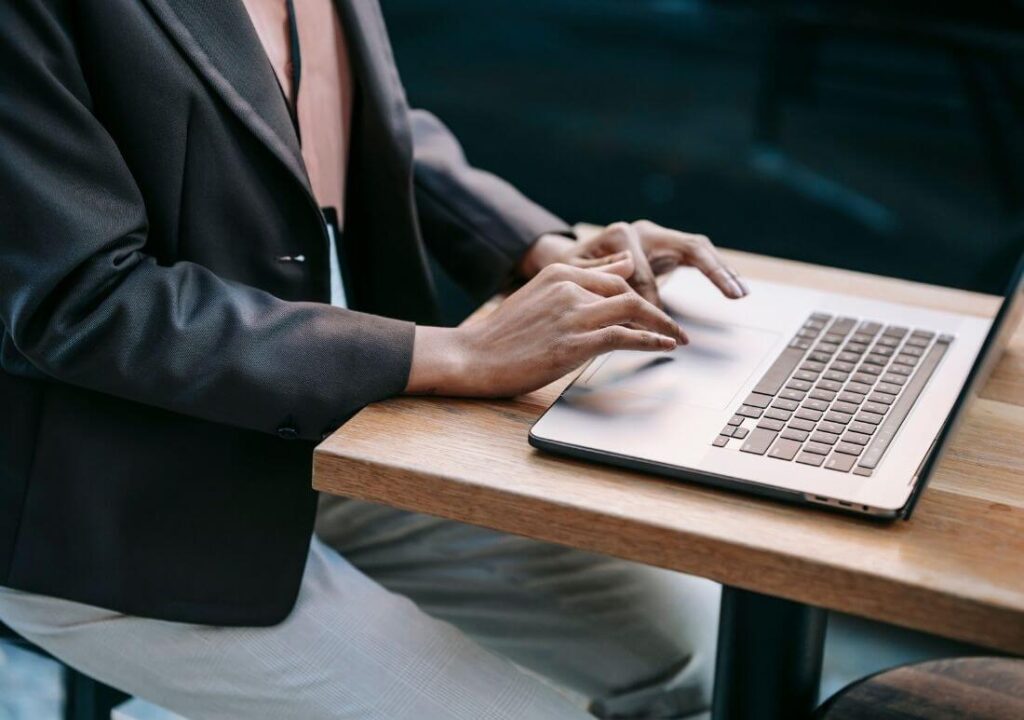 10 Gründe, warum ein Chat-Job die perfekte Option für junge Jobsuchende ist 3 chat arbeiten • Arbeit Zuhause